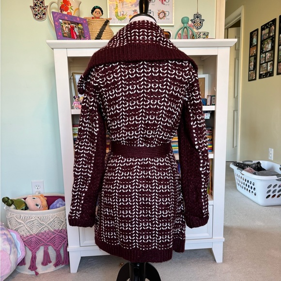 WHBM Cardigan - Picture 4 of 5